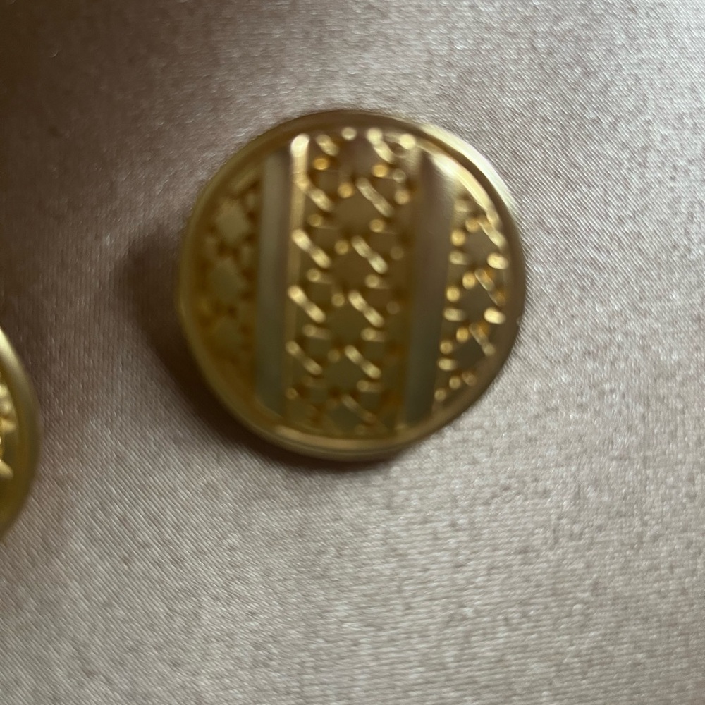Givenchy clip on earrings - Picture 4 of 5